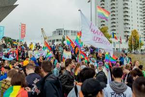 Demonstratie op Roze Zaterdag: Sociale acceptatie regenbooggemeenschap onder druk